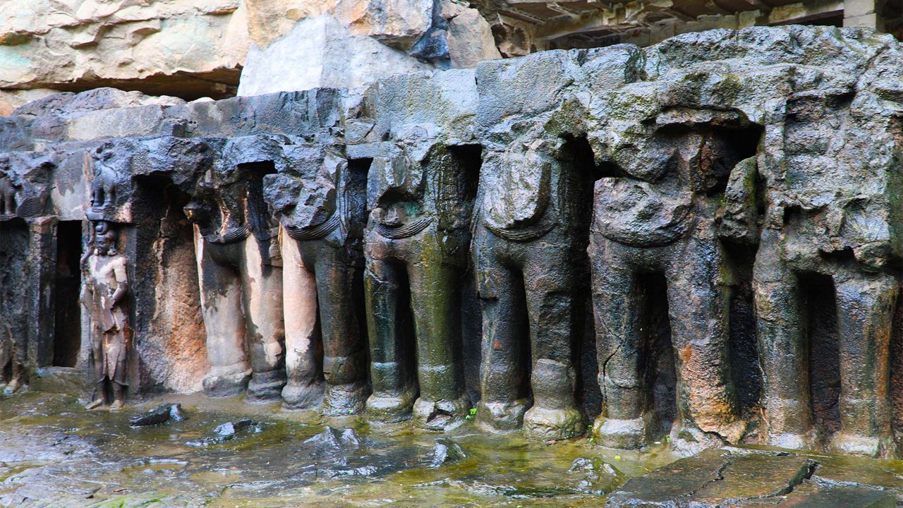 Chhatrapati Sambhajinagar / Aurangabad to Pitalkhora Caves Cabs